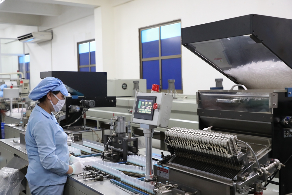 T&T Group “tiếp sức” 500.000 bộ bơm tiêm vắc-xin COVID-19 cho TP.HCM T&T Group “tiếp sức” 500.000 bộ bơm tiêm vắc-xin COVID-19 cho TP.HCM