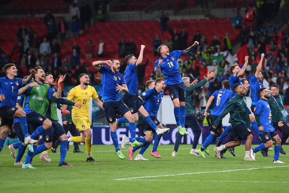 Đánh bại Tây Ban Nha trên chấm 11 mét, Italia góp mặt ở chung kết EURO 2021 Đánh bại Tây Ban Nha trên chấm 11 mét, Italia góp mặt ở chung kết EURO 2021