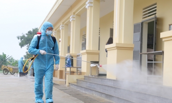 Hà Nội ghi nhận 2 người mắc COVID-19, xét nghiệm ngẫu nhiên người trên các chuyến bay về từ TP.HCM Hà Nội ghi nhận 2 người mắc COVID-19, xét nghiệm ngẫu nhiên người trên các chuyến bay về từ TP.HCM