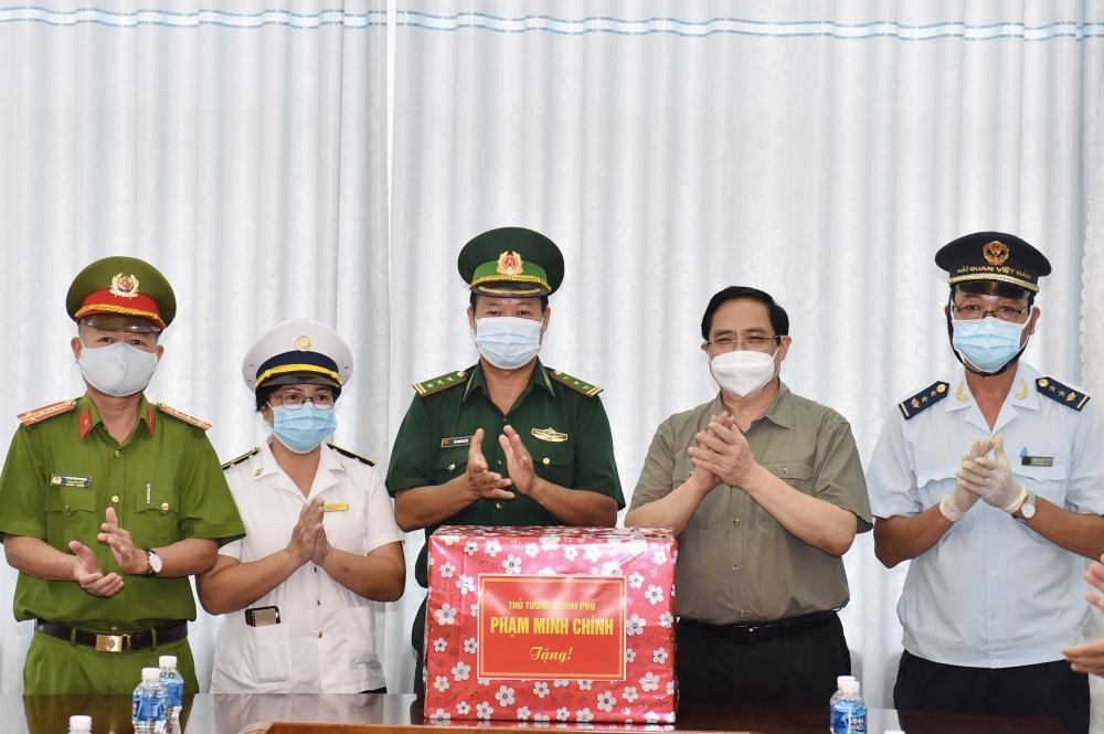Chùm ảnh: Thủ tướng kiểm tra công tác phòng chống dịch tại Tây Ninh Chùm ảnh: Thủ tướng kiểm tra công tác phòng chống dịch tại Tây Ninh