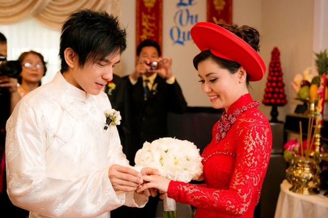 Ca sĩ Đan Trường lên tiếng về việc ly hôn với nữ đại gia Ca sĩ Đan Trường lên tiếng về việc ly hôn với nữ đại gia
