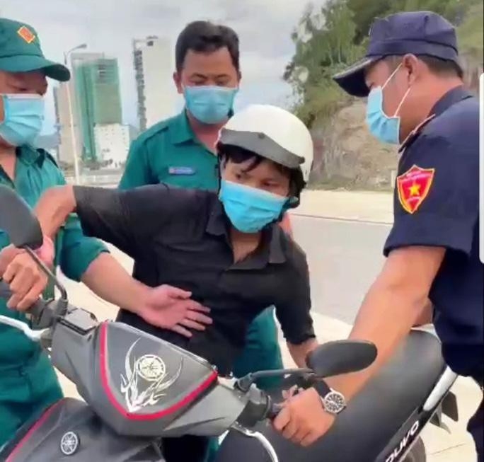 Chủ tịch Nha Trang gửi thư xin lỗi người đi mua bánh mì bị xử phạt