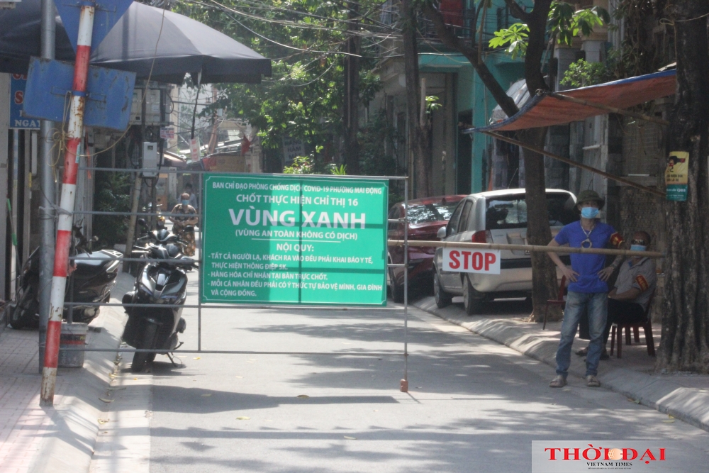 Một nhân viên dương tính SARS-CoV-2, Hà Nội tìm người đến cửa hàng cắt tóc Mẹ Ớt Một nhân viên dương tính SARS-CoV-2, Hà Nội tìm người đến cửa hàng cắt tóc Mẹ Ớt