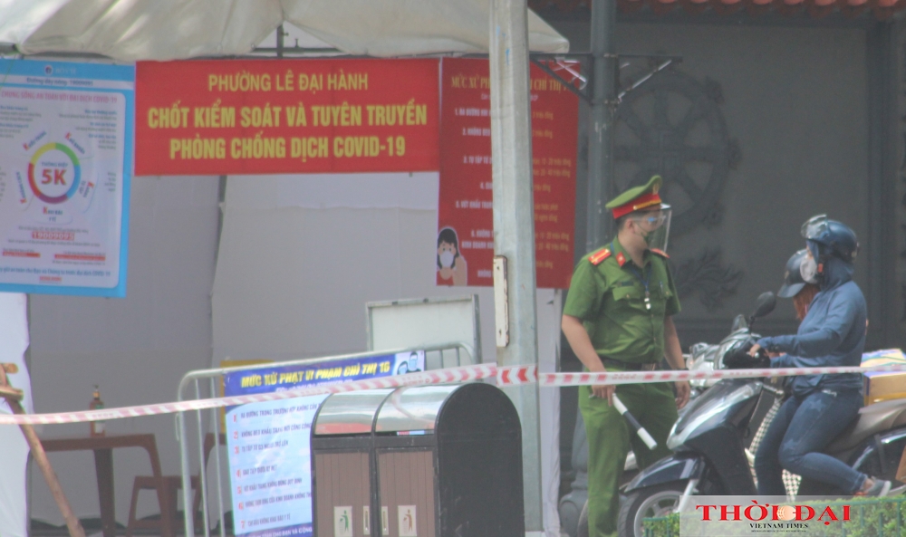 Hà Nội dừng xác nhận Giấy đi đường, chốt không kiểm tra lịch trực Hà Nội dừng xác nhận Giấy đi đường, chốt không kiểm tra lịch trực