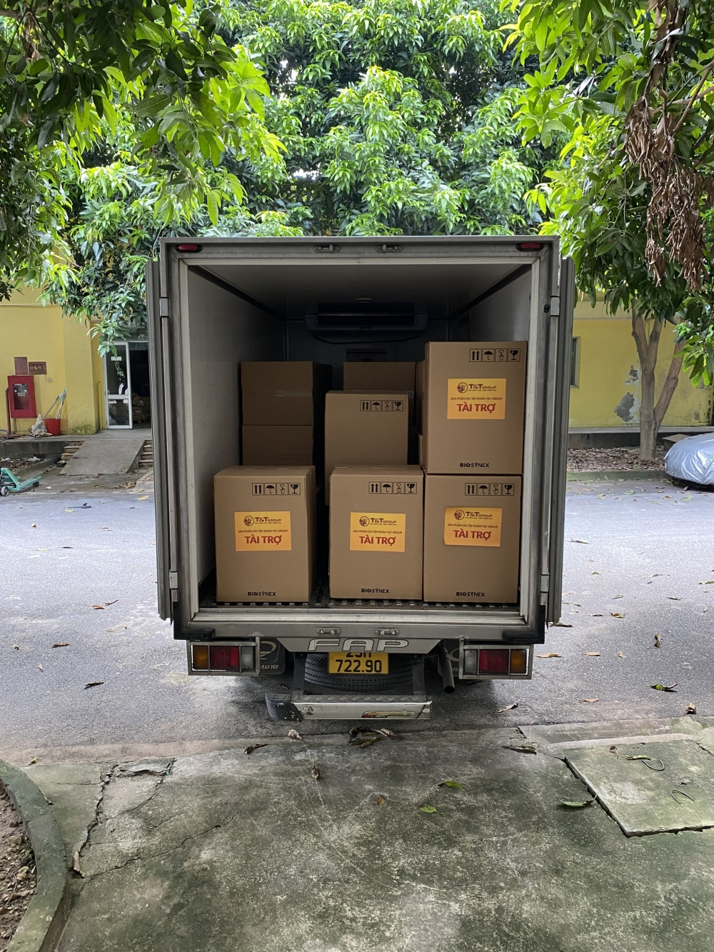 T&T Group bàn giao 8,5 triệu bộ bơm kim tiêm phục vụ chiến dịch tiêm chủng quốc gia phòng COVID-19 T&T Group bàn giao 8,5 triệu bộ bơm kim tiêm phục vụ chiến dịch tiêm chủng quốc gia phòng COVID-19