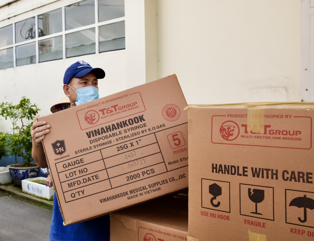T&T Group bàn giao 8,5 triệu bộ bơm kim tiêm phục vụ chiến dịch tiêm chủng quốc gia phòng COVID-19