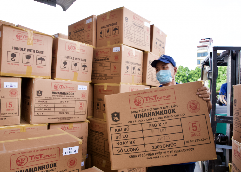 T&T Group bàn giao 8,5 triệu bộ bơm kim tiêm phục vụ chiến dịch tiêm chủng quốc gia phòng COVID-19