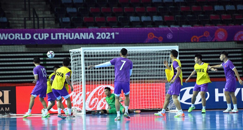 ĐT futsal Việt Nam sẵn sàng cho trận ra quân gặp Brazil tại World Cup 2021