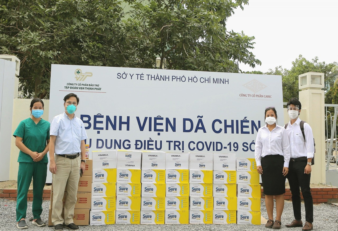 Vinamilk đóng góp hơn 95 tỷ đồng cùng Chính phủ, tuyến đầu, cộng đồng chống dịch COVID-19 Vinamilk đóng góp hơn 95 tỷ đồng cùng Chính phủ, tuyến đầu, cộng đồng chống dịch COVID-19