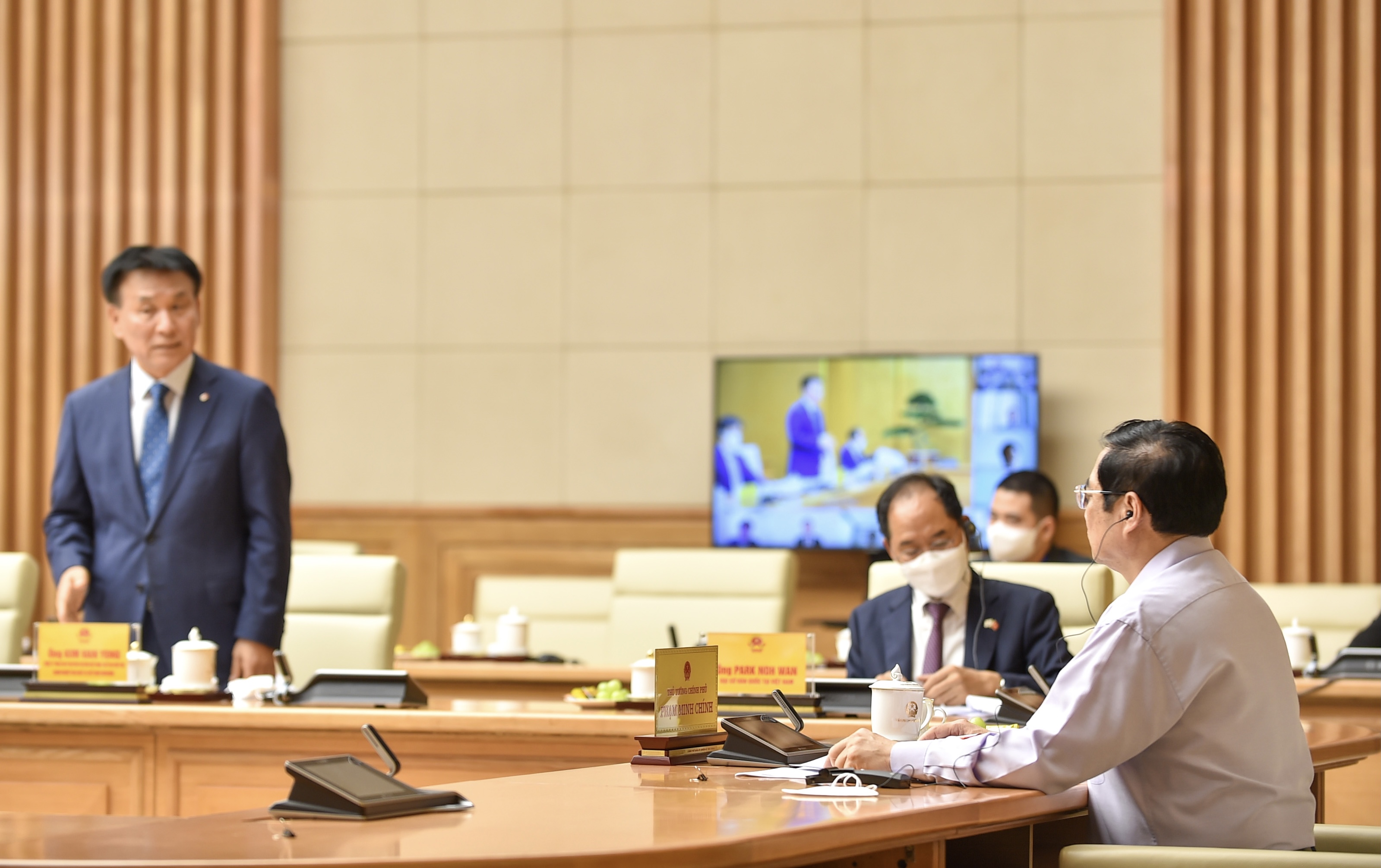 Chính phủ cầu thị lắng nghe, đồng hành, hỗ trợ doanh nghiệp vượt qua khó khăn Chính phủ cầu thị lắng nghe, đồng hành, hỗ trợ doanh nghiệp vượt qua khó khăn