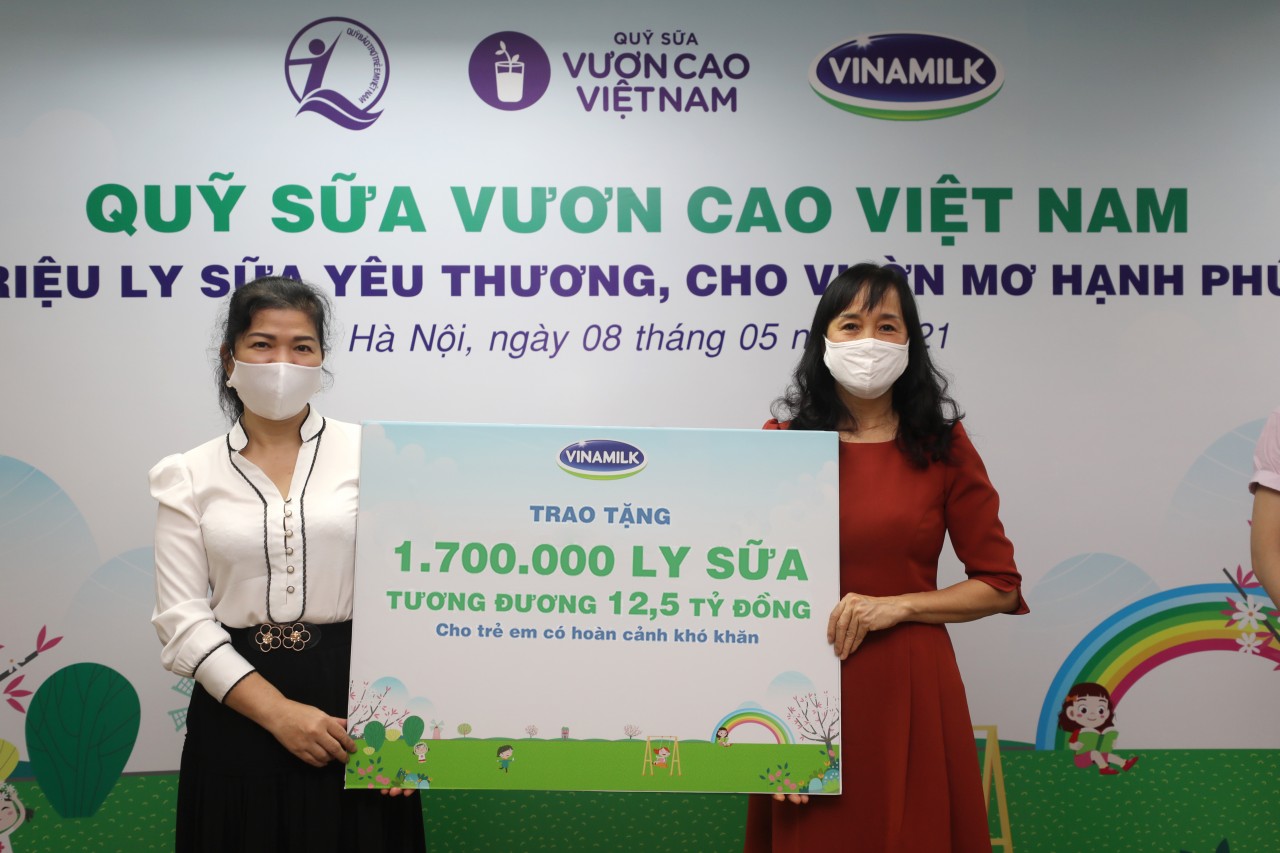 1 triệu ly sữa cho 10.000 trẻ em khó khăn trong đại dịch – Vinamilk kêu gọi sự tham gia của cộng đồng 1 triệu ly sữa cho 10.000 trẻ em khó khăn trong đại dịch – Vinamilk kêu gọi sự tham gia của cộng đồng