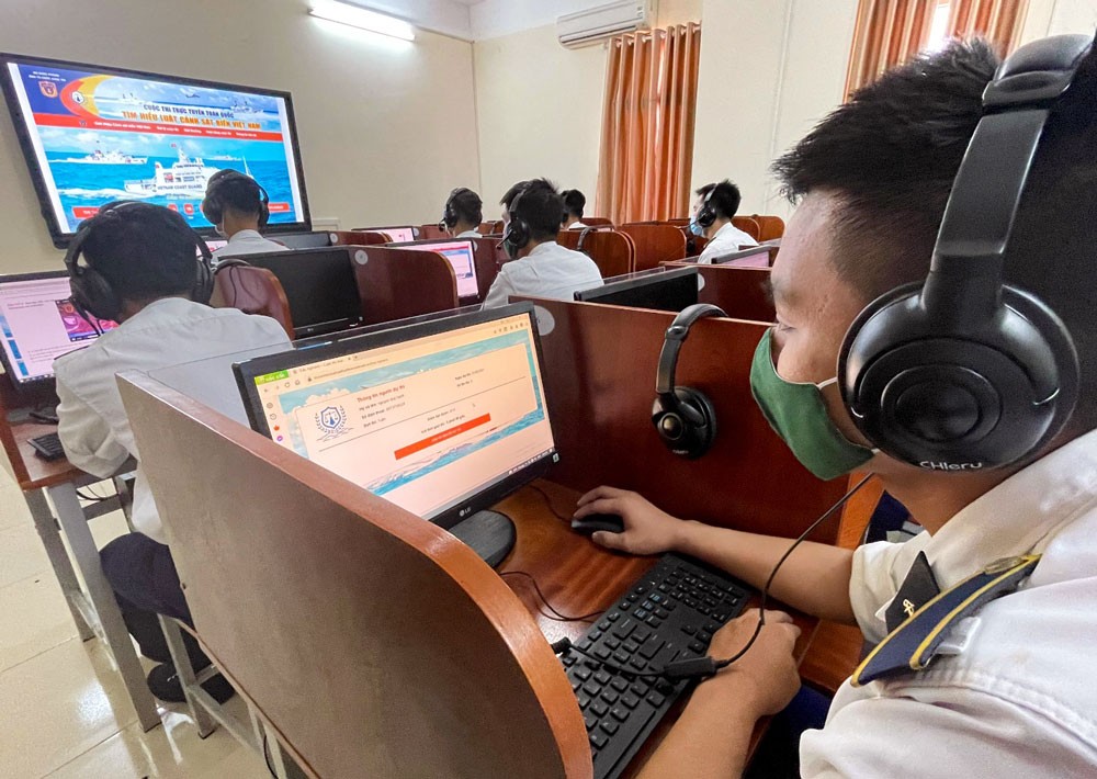 Học viện Hải quân tích cực tham gia cuộc thi 'Tìm hiểu Luật Cảnh sát biển Việt Nam' Học viện Hải quân tích cực tham gia cuộc thi 'Tìm hiểu Luật Cảnh sát biển Việt Nam'