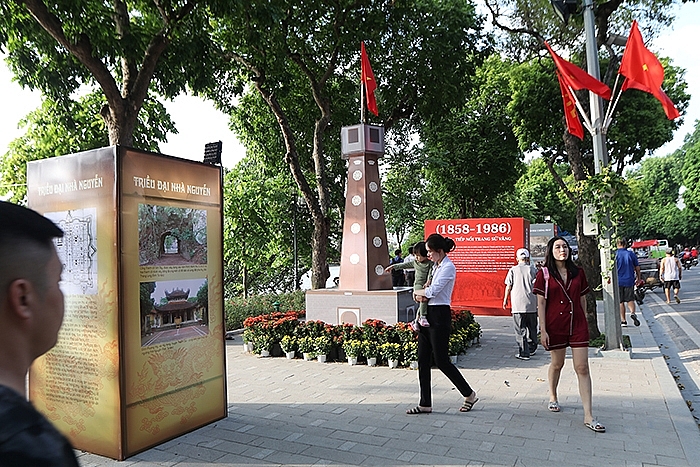 Hà Nội rực rỡ cờ hoa chào mừng ngày Giải phóng Thủ đô 10/10 Hà Nội rực rỡ cờ hoa chào mừng ngày Giải phóng Thủ đô 10/10