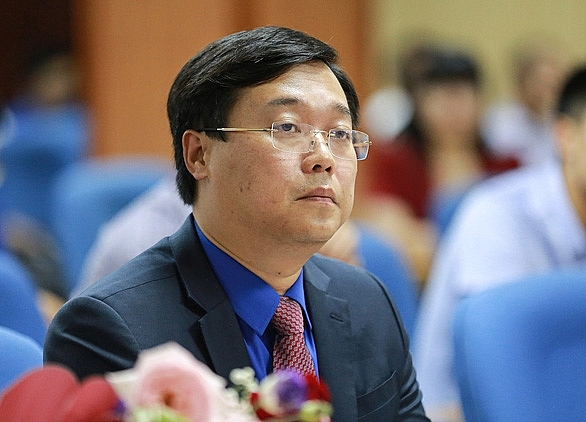 Chân dung ông Lê Quốc Phong - người được giới thiệu để bầu làm Bí thư Tỉnh ủy Đồng Tháp Chân dung ông Lê Quốc Phong - người được giới thiệu để bầu làm Bí thư Tỉnh ủy Đồng Tháp