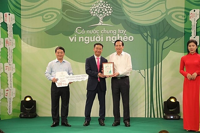 Tổng Bí thư, Chủ tịch nước kêu gọi giúp đỡ người nghèo, đồng bào vùng lũ Tổng Bí thư, Chủ tịch nước kêu gọi giúp đỡ người nghèo, đồng bào vùng lũ