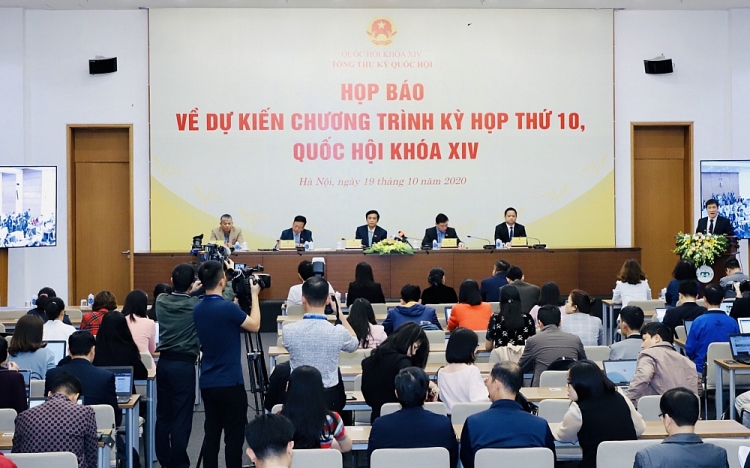 Chung sức, đồng lòng, chung tay hành động quyết liệt, nỗ lực vượt qua thử thách Chung sức, đồng lòng, chung tay hành động quyết liệt, nỗ lực vượt qua thử thách