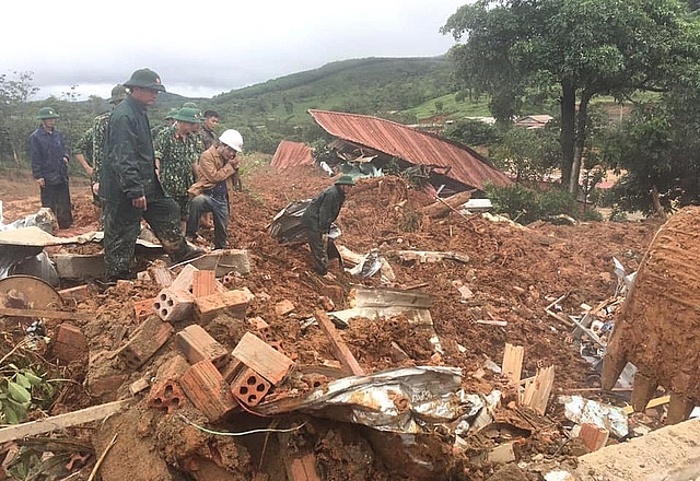 Cấp bằng 'Tổ quốc ghi công' cho 22 liệt sĩ hy sinh tại Đoàn Kinh tế - Quốc phòng 337 Cấp bằng 'Tổ quốc ghi công' cho 22 liệt sĩ hy sinh tại Đoàn Kinh tế - Quốc phòng 337