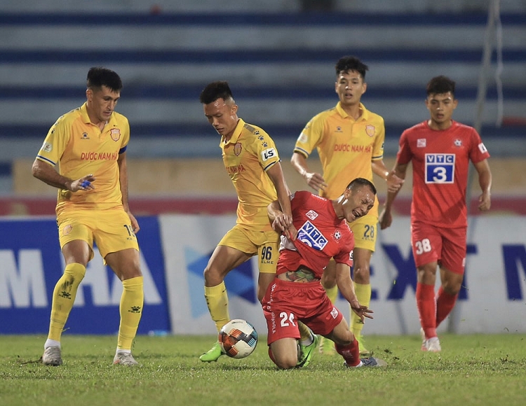 Bảng xếp hạng (BXH) V-League 2020 ngày 25/10: Viettel giữ ngôi số 1, Nam Định lâm nguy Bảng xếp hạng (BXH) V-League 2020 ngày 25/10: Viettel giữ ngôi số 1, Nam Định lâm nguy