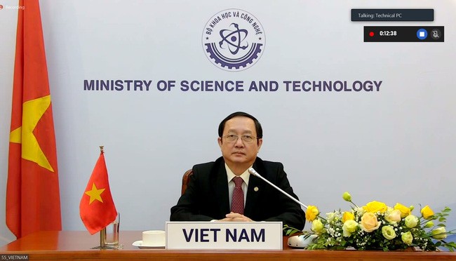 Bộ trưởng Bộ KH&CN kêu gọi từ bỏ quyền sở hữu trí tuệ với vaccine phòng COVID-19 Bộ trưởng Bộ KH&CN kêu gọi từ bỏ quyền sở hữu trí tuệ với vaccine phòng COVID-19