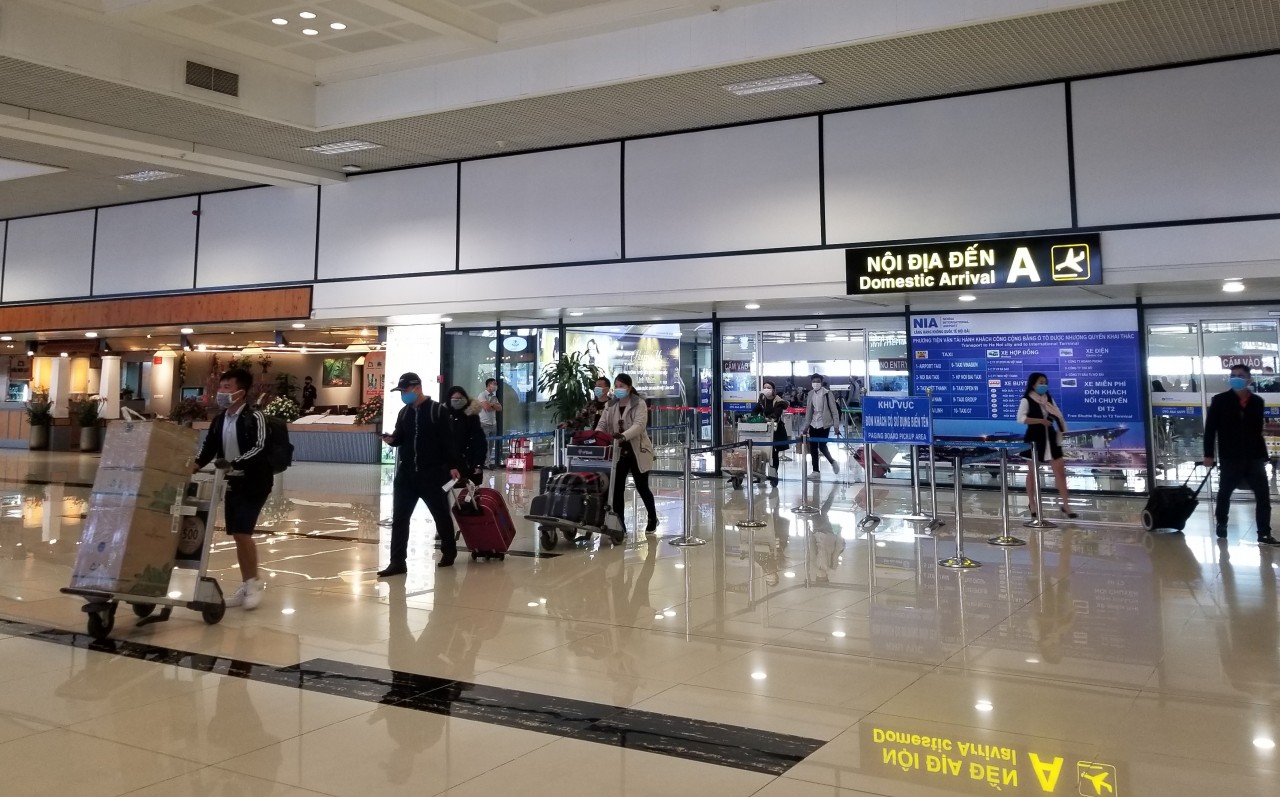Lãnh đạo Hà Nội nêu lý do chưa mở đường hàng không Lãnh đạo Hà Nội nêu lý do chưa mở đường hàng không