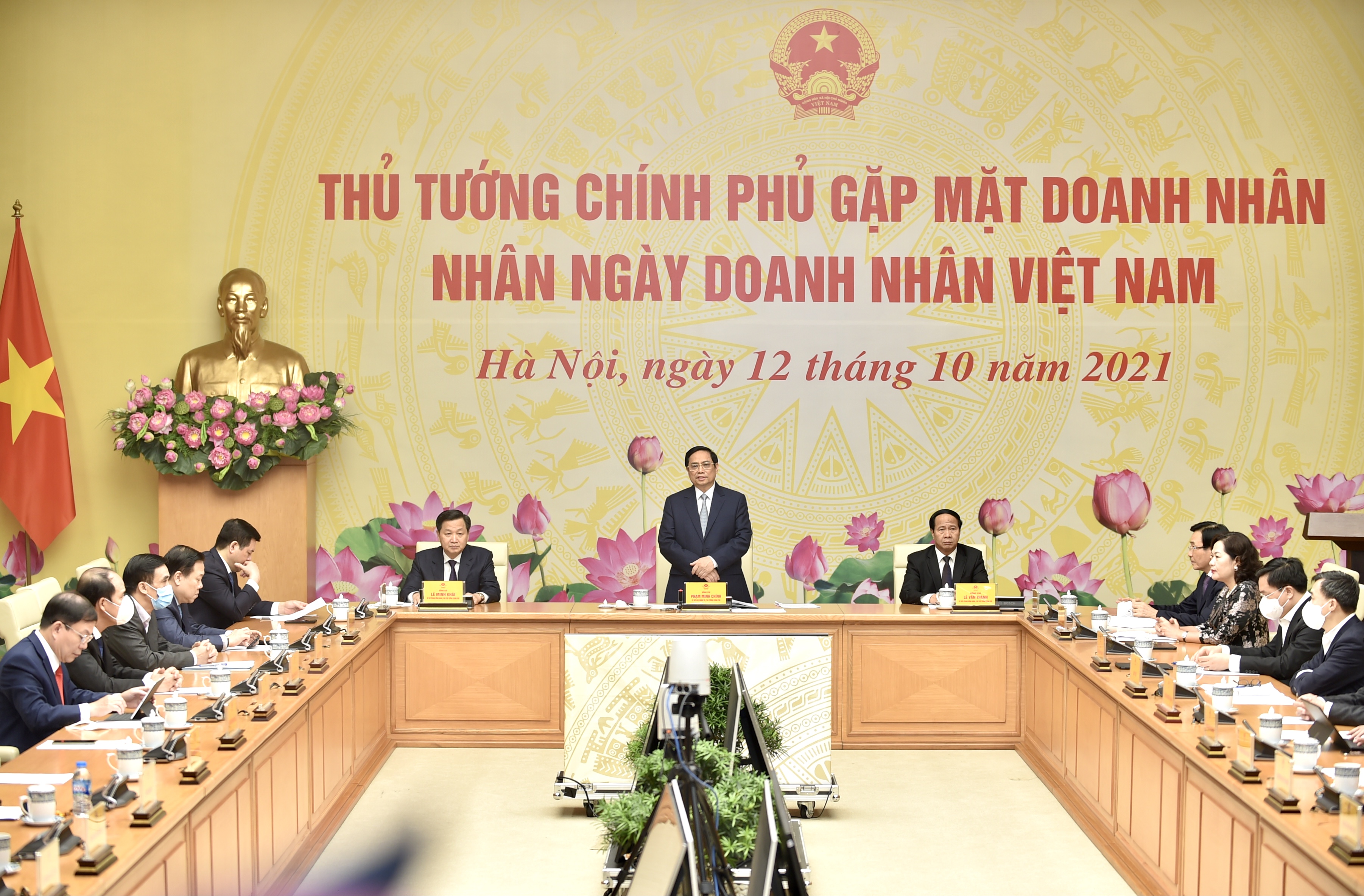 Thủ tướng Phạm Minh Chính gặp mặt doanh nhân nhân Ngày Doanh nhân Việt Nam Thủ tướng Phạm Minh Chính gặp mặt doanh nhân nhân Ngày Doanh nhân Việt Nam