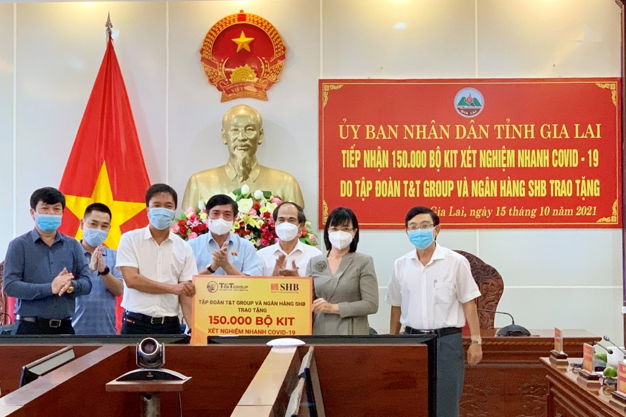 T&T Group và Ngân hàng SHB trao tặng kit xét nghiệm nhanh COVID-19 và xe cứu thương hỗ trợ một số tỉnh, thành T&T Group và Ngân hàng SHB trao tặng kit xét nghiệm nhanh COVID-19 và xe cứu thương hỗ trợ một số tỉnh, thành