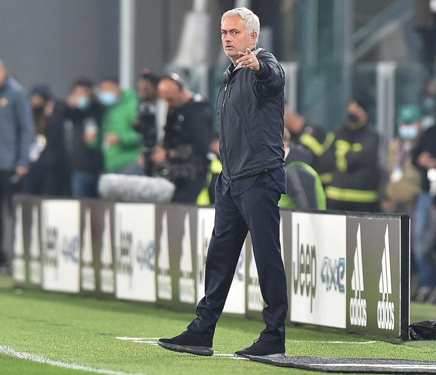 Thua cay đắng trước Juventus, Mourinho gây sốc Thua cay đắng trước Juventus, Mourinho gây sốc