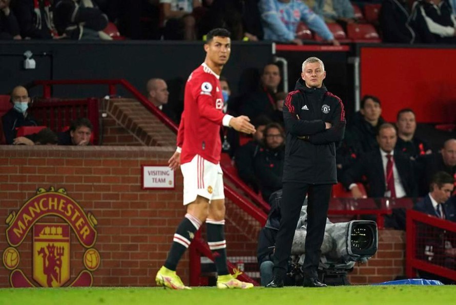 Thua thảm Liverpool, HLV MU không có ý định từ chức Thua thảm Liverpool, HLV MU không có ý định từ chức