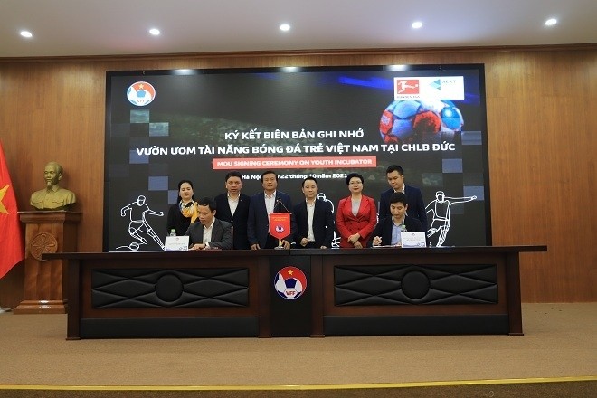 Cầu thủ trẻ Việt Nam sẽ được tài trợ toàn bộ chi phí sang Đức đào tạo Cầu thủ trẻ Việt Nam sẽ được tài trợ toàn bộ chi phí sang Đức đào tạo