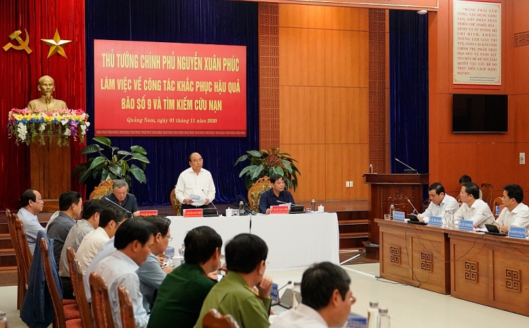 Thủ tướng bổ sung kinh phí cho các tỉnh miền Trung sửa nhà cho dân Thủ tướng bổ sung kinh phí cho các tỉnh miền Trung sửa nhà cho dân