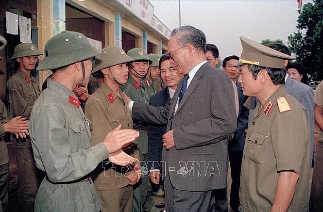 Đại tướng Lê Đức Anh: Trọn đời cống hiến cho sự nghiệp cách mạng Đại tướng Lê Đức Anh: Trọn đời cống hiến cho sự nghiệp cách mạng