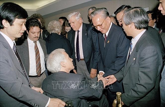 Đại tướng Lê Đức Anh: Trọn đời cống hiến cho sự nghiệp cách mạng Đại tướng Lê Đức Anh: Trọn đời cống hiến cho sự nghiệp cách mạng