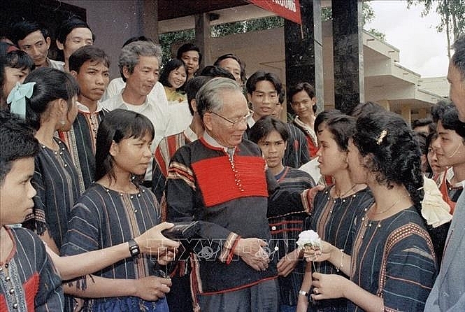 Đại tướng Lê Đức Anh: Trọn đời cống hiến cho sự nghiệp cách mạng Đại tướng Lê Đức Anh: Trọn đời cống hiến cho sự nghiệp cách mạng
