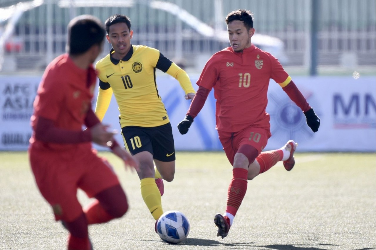 Giành vé vớt dự VCK U23 châu Á 2022, Thái Lan ăn mừng như vô địch Giành vé vớt dự VCK U23 châu Á 2022, Thái Lan ăn mừng như vô địch