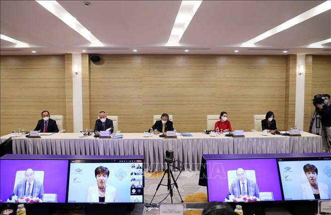 Chủ tịch nước Nguyễn Xuân Phúc: APEC cần tiếp tục là động lực tăng trưởng kinh tế toàn cầu Chú thích ảnh