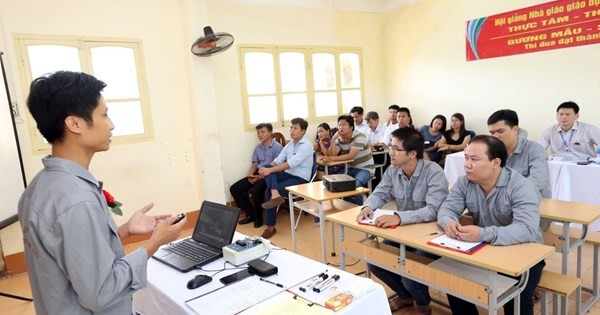 Toàn bộ công chức Hà Nội được đào tạo, bồi dưỡng trước khi bổ nhiệm Toàn bộ công chức Hà Nội được đào tạo, bồi dưỡng trước khi bổ nhiệm