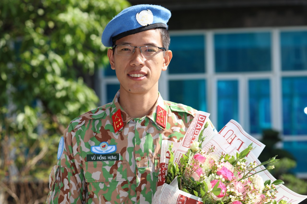 Sĩ quan trẻ Cảnh sát biển Việt Nam, tham gia Lực lượng Gìn giữ hòa bình tại Phái bộ Nam Xu-Đăng Sĩ quan trẻ Cảnh sát biển Việt Nam, tham gia Lực lượng Gìn giữ hòa bình tại Phái bộ Nam Xu-Đăng