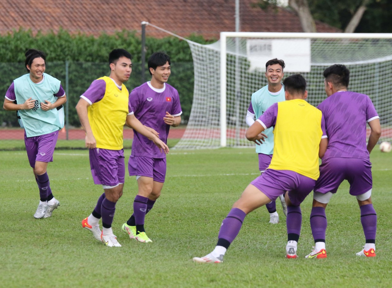 Nhận định, soi kèo Việt Nam vs Lào (19h00, 6/12) - AFF Cup 2020: Khởi đầu suôn sẻ Nhận định, soi kèo Việt Nam vs Lào (19h00, 6/12) - AFF Cup 2020: Khởi đầu suôn sẻ