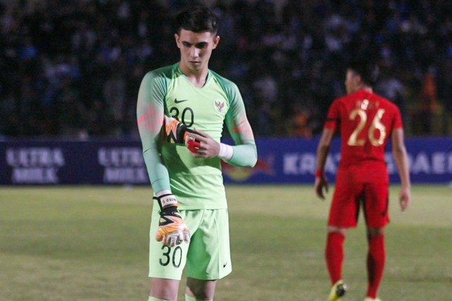 Vì sao Indonesia không sử dụng thủ môn 'Kepa đệ nhị' ở AFF Cup 2020? Vì sao Indonesia không sử dụng thủ môn 'Kepa đệ nhị' ở AFF Cup 2020?