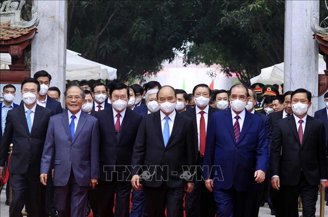 Chủ tịch nước dự Lễ kỷ niệm 60 năm ngày Bác Hồ về thăm quê hương lần thứ 2 Chú thích ảnh