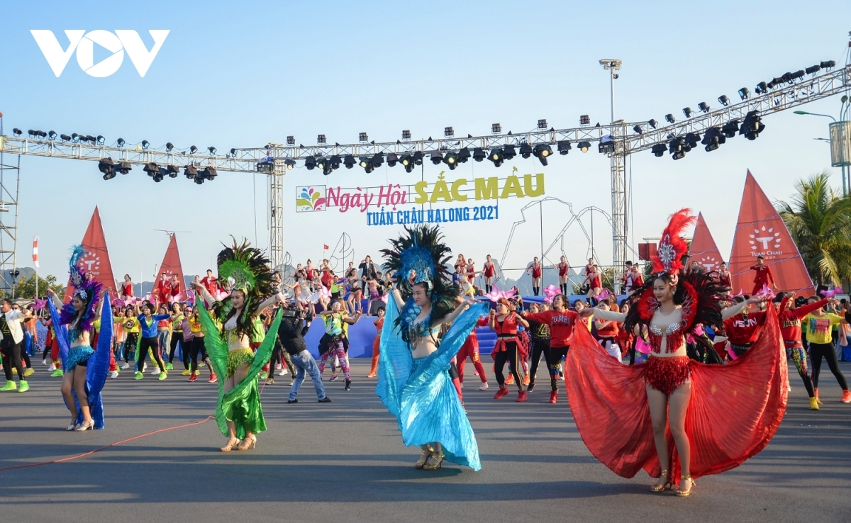 Winter carnival excites crowds in Quang Ninh province Winter carnival excites crowds in Quang Ninh province