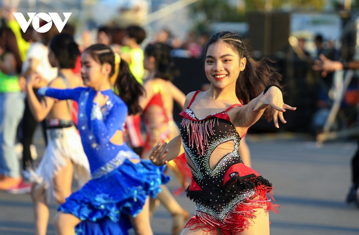 Winter carnival excites crowds in Quang Ninh province Winter carnival excites crowds in Quang Ninh province