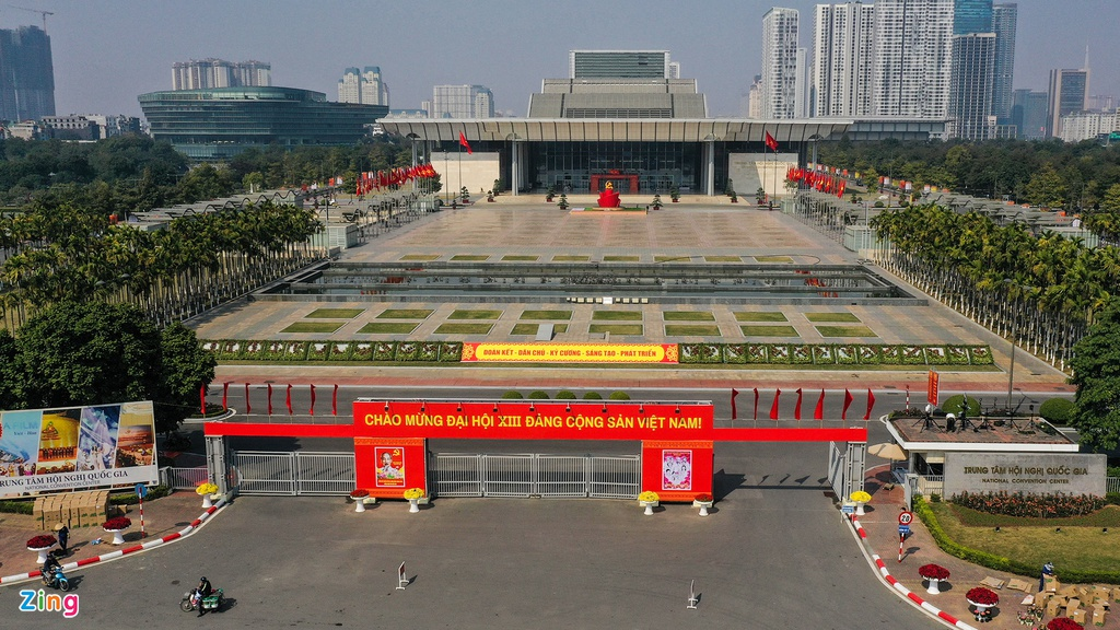 Hanoi streets radiantly adorned to welcome 13th National Party Congress Hanoi streets radiantly adorned to welcome 13th National Party Congress
