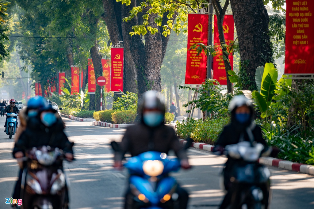 Hanoi streets radiantly adorned to welcome 13th National Party Congress Hanoi streets radiantly adorned to welcome 13th National Party Congress