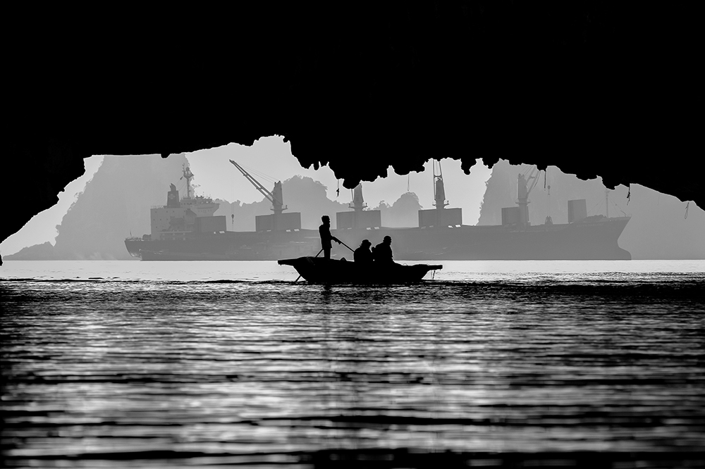 Two Vietnamese photographers claim prizes at Int’l Monochrome Awards 2020 Two Vietnamese photographers claim prizes at Int’l Monochrome Awards 2020