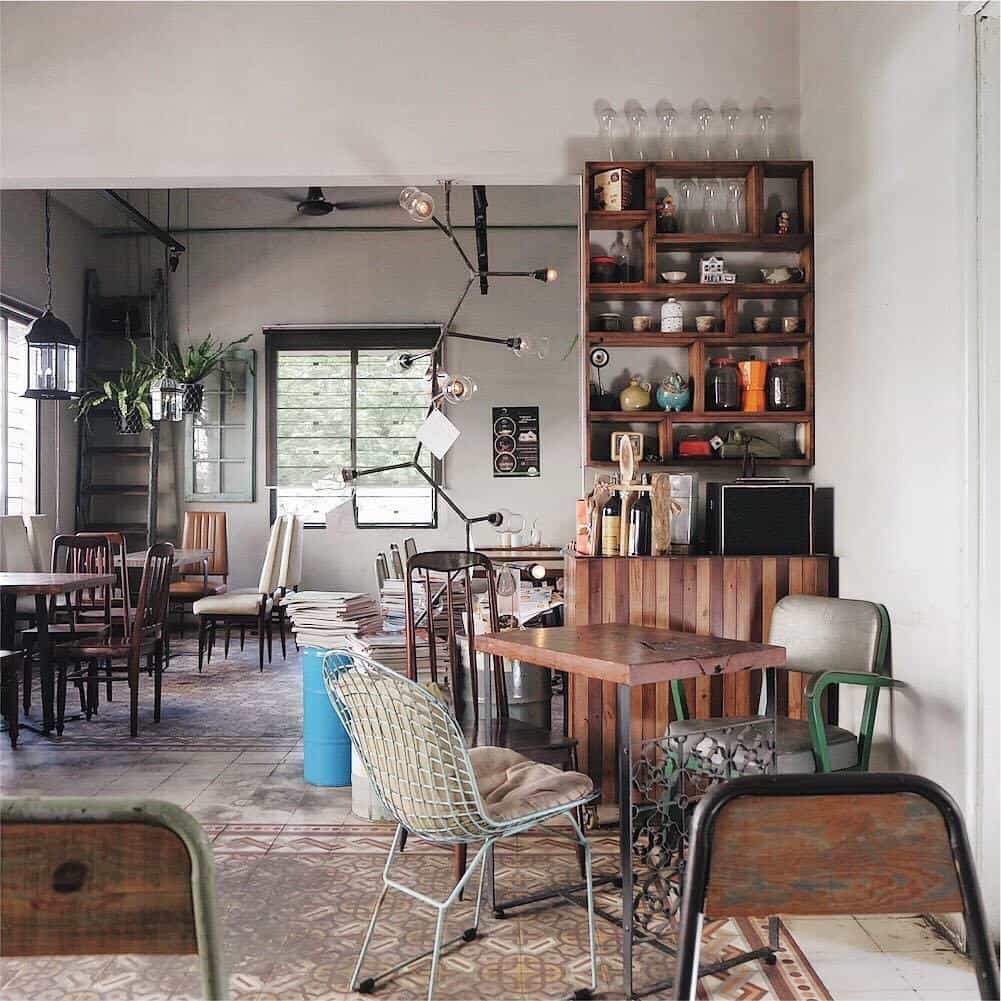 Coffee shops with retro decorations for nostalgia-seekers in Saigon Cafes with retro decorations for nostalgia-seekers in Saigon