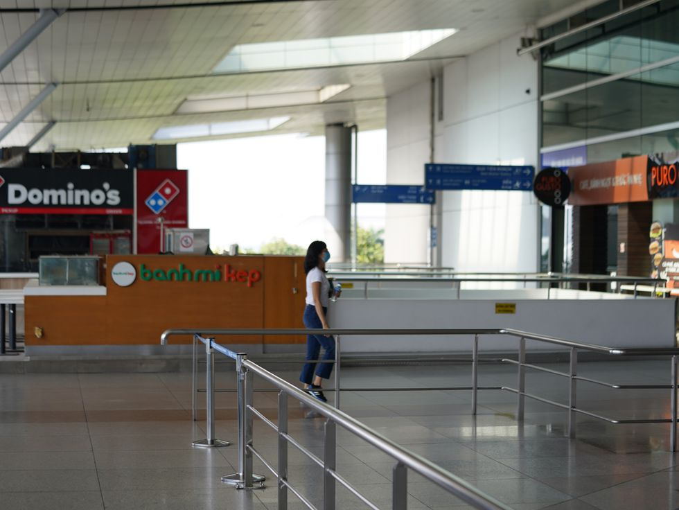 Tan Son Nhat airport’s international terminal unprecedentedly deserted due to Covid-19 Tan Son Nhat int'l airport unprecedentedly deserted due to Covid-19