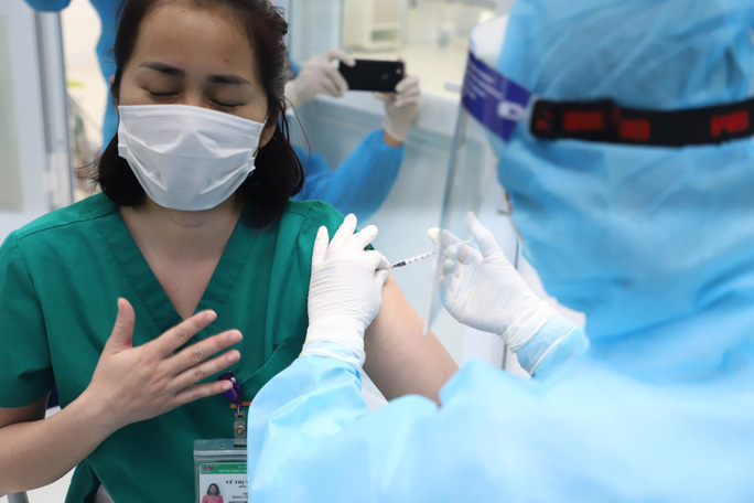 the number of covid 19 vaccine recipients in vietnam reaches over 20000