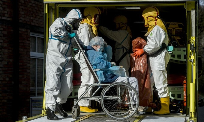 czech republic ensures fair vaccine access for overseas vietnamese