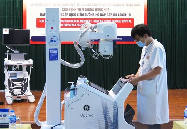 Japan presents medical equipment to Hue Central Hospital Japan presents medical equipment to Hue Central Hospital